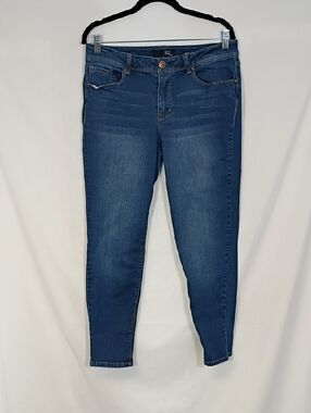 EUC 1822 Denim Adriana Women's Skinny Jeans in Medium Blue Wash Size 22 Denim
